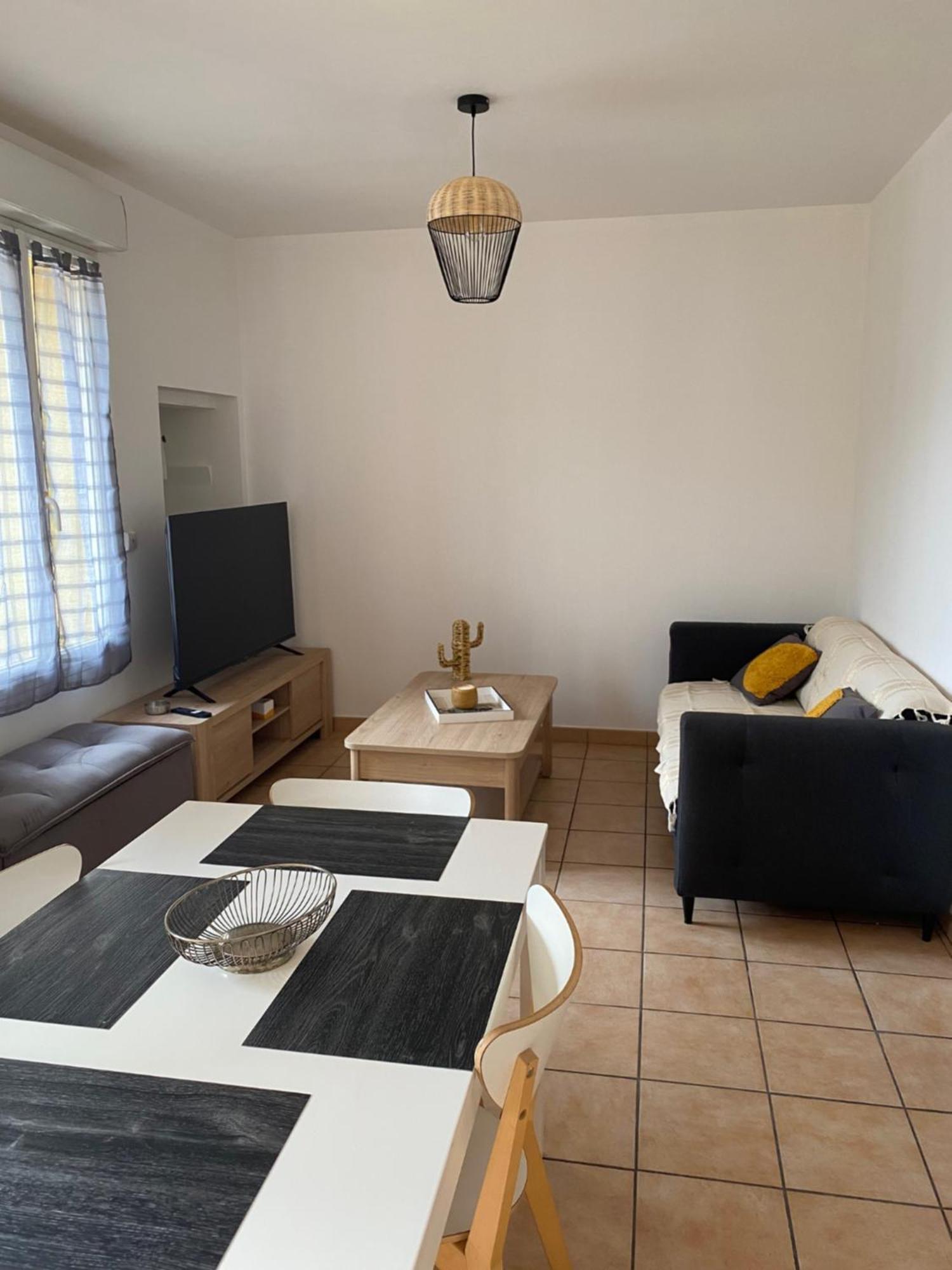 Tres Bel Appartement ! Saleilles Ngoại thất bức ảnh